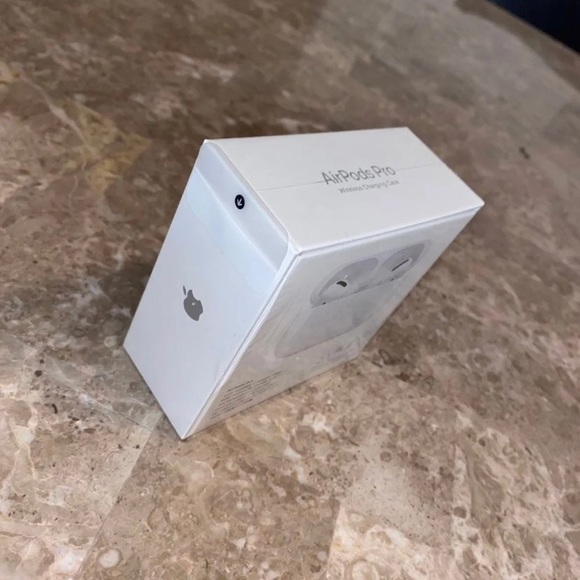 Air pods pro new - Picture 2 of 3